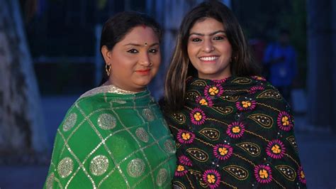 Nooran Sisters .